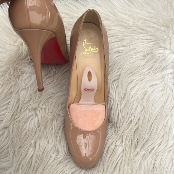 Christian Louboutin Nude Beige Patent Leather New Simple Pumps Size 40 1/2 - Picture 5 of 6